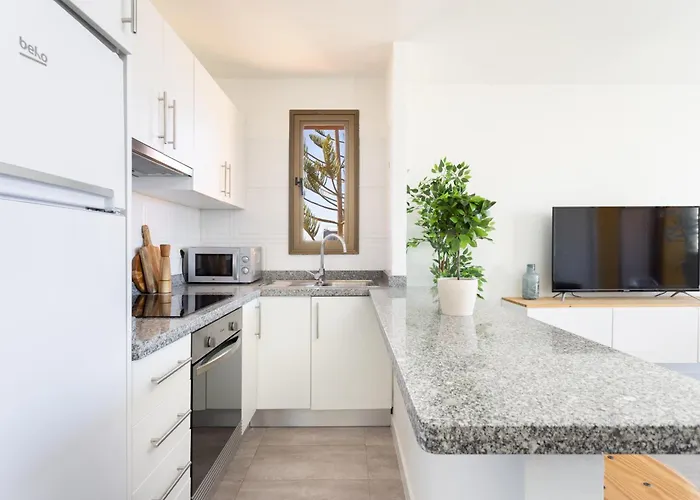 Home2book Dream Haven Pool&terrace * アデヘ